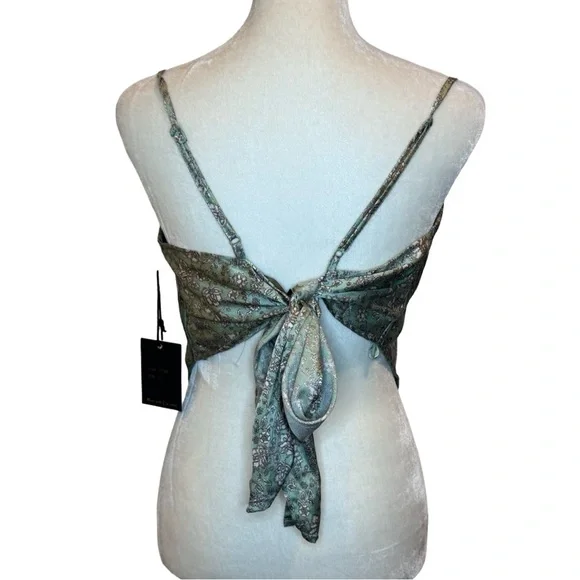 Japna Floral Satin Scarf  Top Size L NWT - Picture 5 of 10